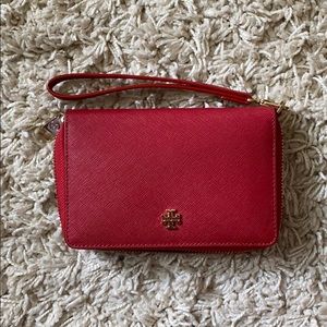 Tory Burch Robinson Smartphone Wristlet -- Red